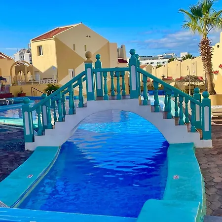 Апартаменты Playa Del Duque Poolside *