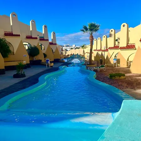Playa Del Duque Poolside Апартаменты
